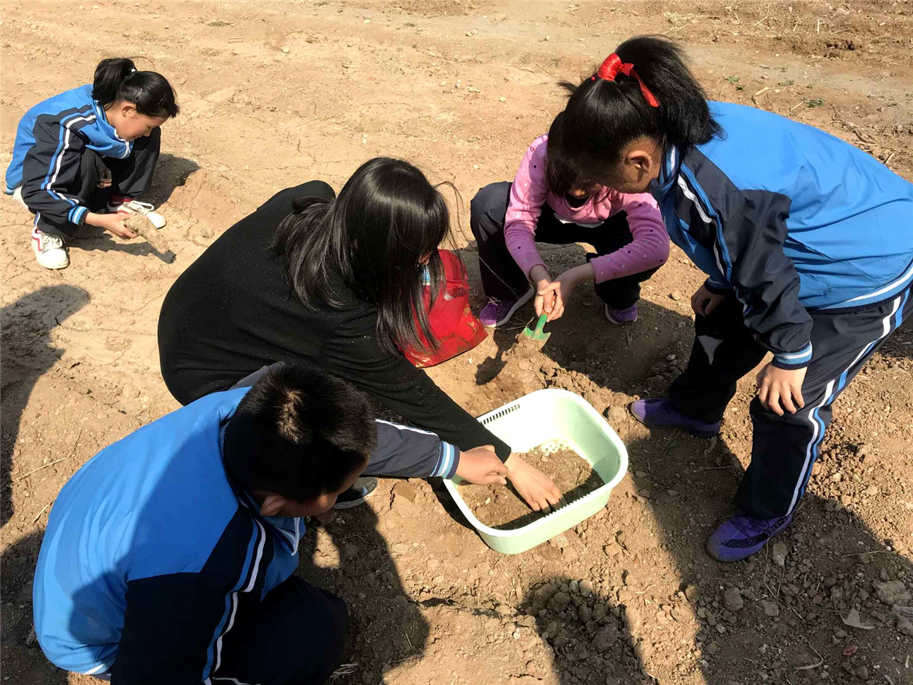 市特教中心舉行“和你一樣”自閉癥日系列活動