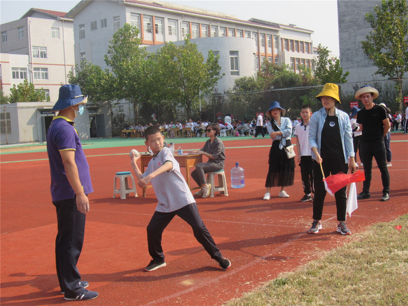 全員運(yùn)動(dòng) 締造陽光校園