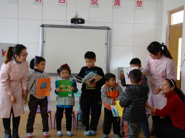 市特教中心和高新區(qū)實驗幼兒園組織“愛護(hù)小耳朵”聯(lián)誼活動